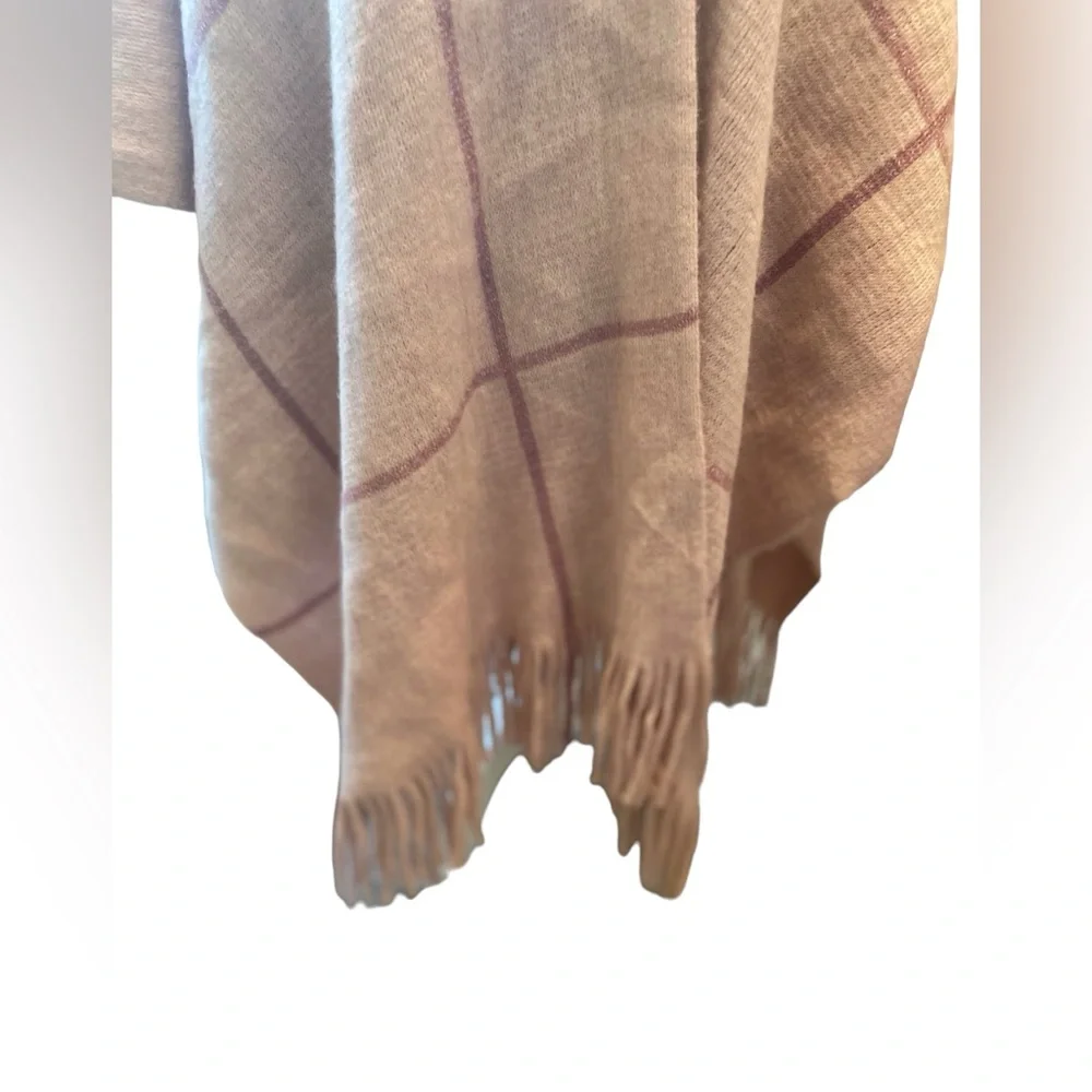 Authentic Vince Camuto Blush Wrap